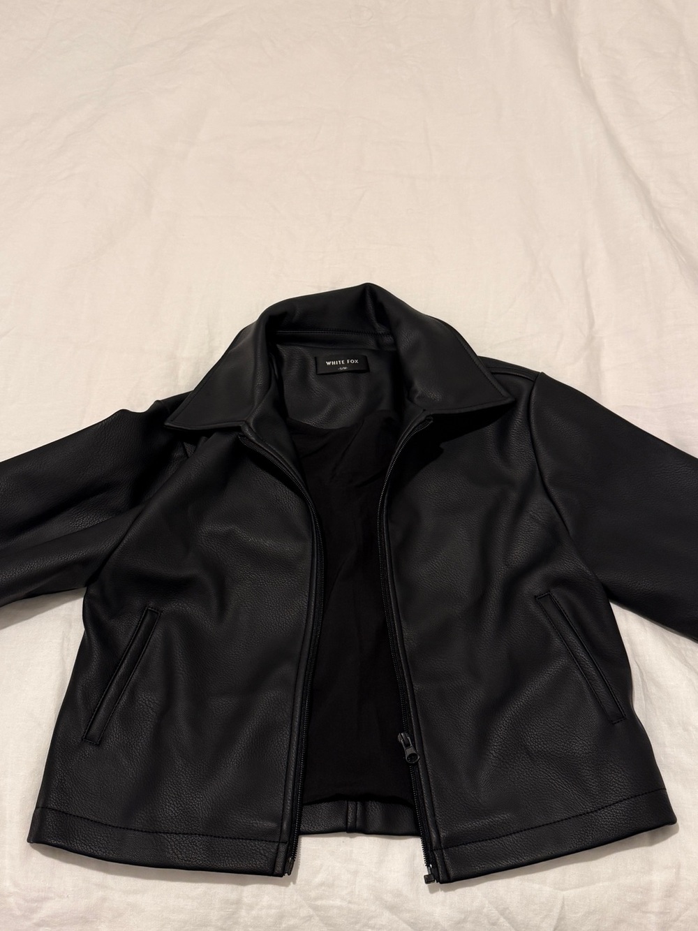 White fox boutique wfb In The Shadows PU Jacket Black size small - Picture 2 of 5